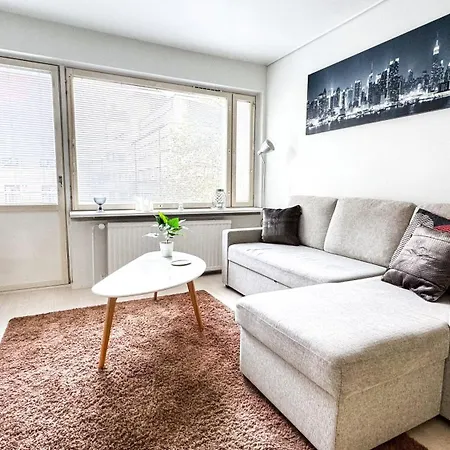 Vibrant 5 Min To Design District Apartment Helsinki
