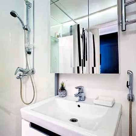 Apartamento Guestfirst- Vibrant 5 Min To Design District