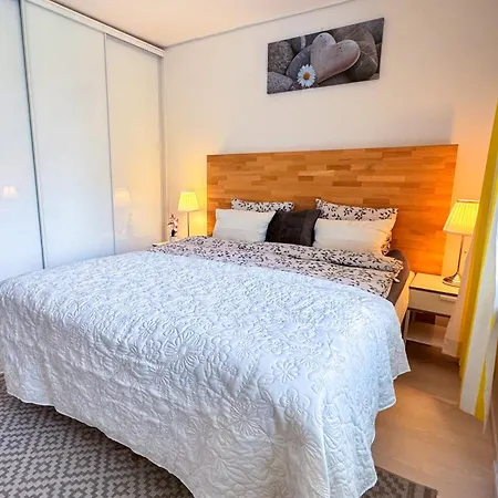 Appartement Vibrant 5 Min To Design District