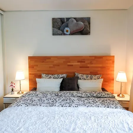 Apartamento Guestfirst- Vibrant 5 Min To Design District Helsínquia